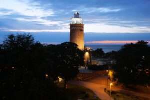 lighthouse-1632134_1920