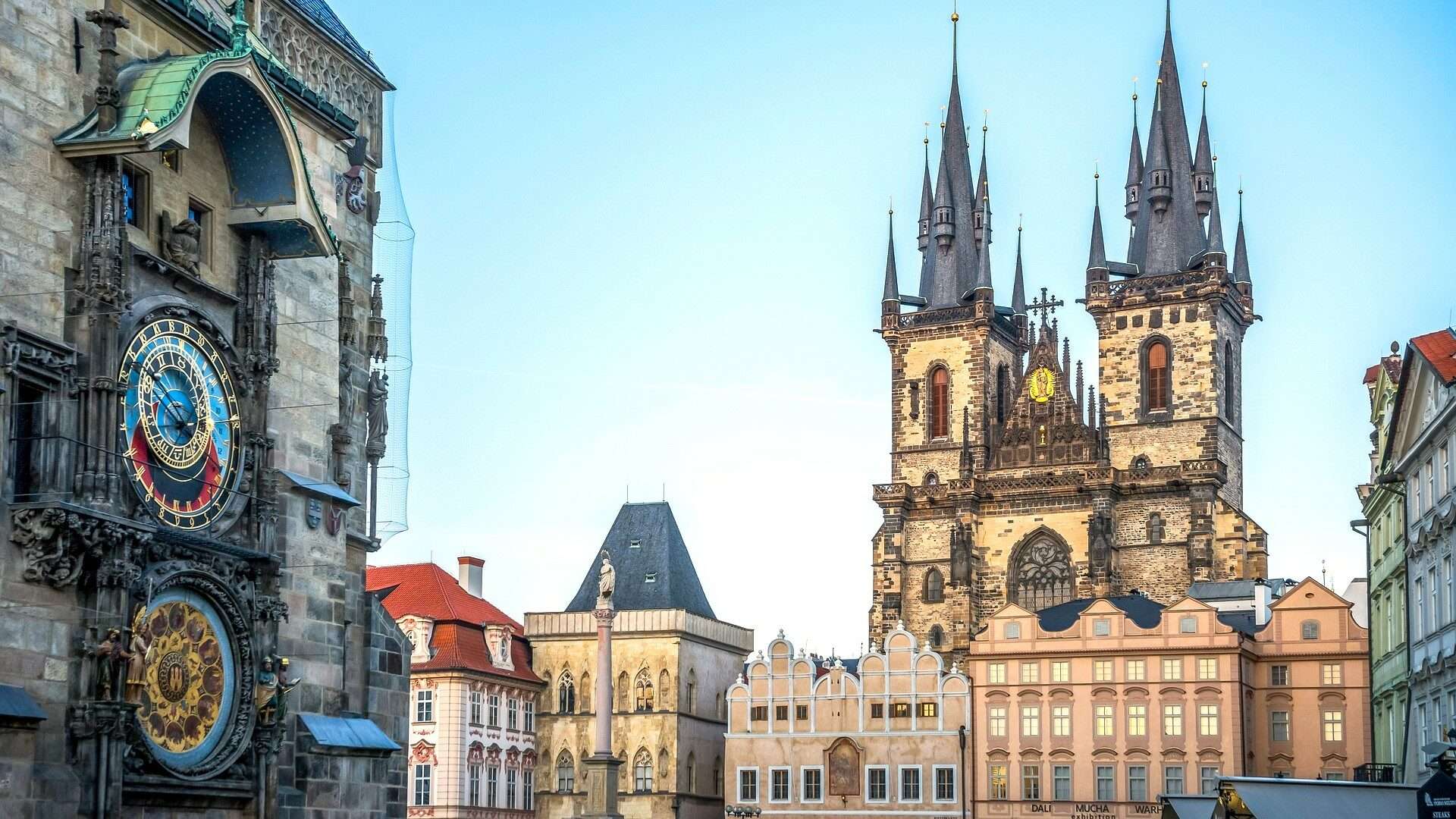 Rathaus und Astronomische Uhr